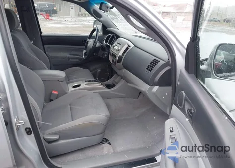 2005 Toyota Tacoma Base V6 z USA, uszkodzony, nr VIN 5TELU42N65Z016194